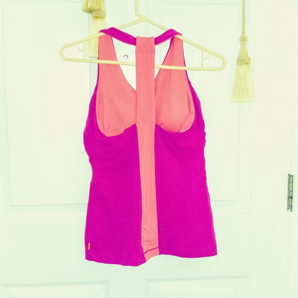 Lucy T back SMALL work out top